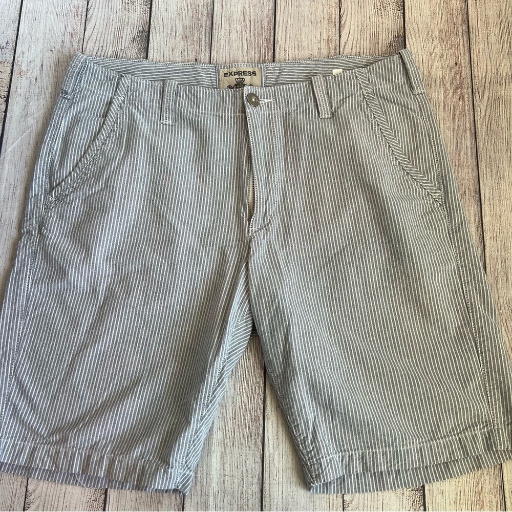 EXPRESS Conductor Striped Preppy Shorts 34